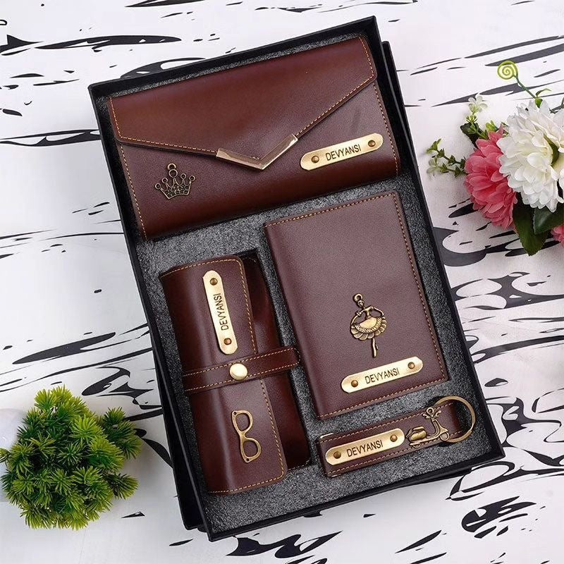 Personalized Clutch Hamper for Women – 4 Items Gift Box