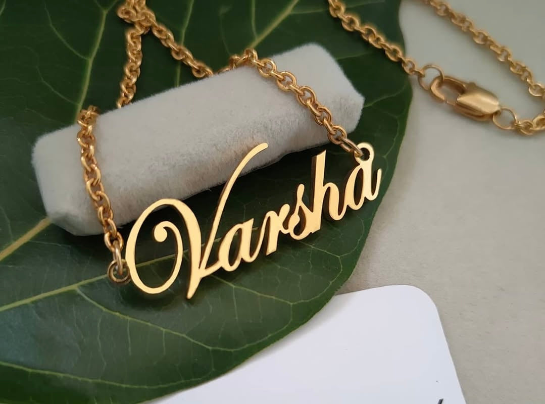Custom Name Crown Necklace – Gold Finish