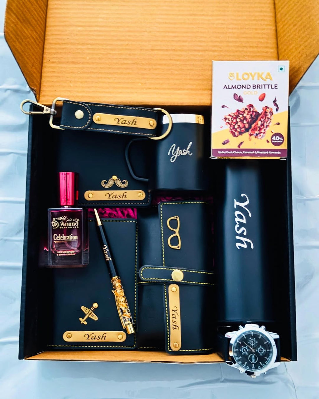 Personalized Hamper For Men ( 10 Products in 1 Hamper )