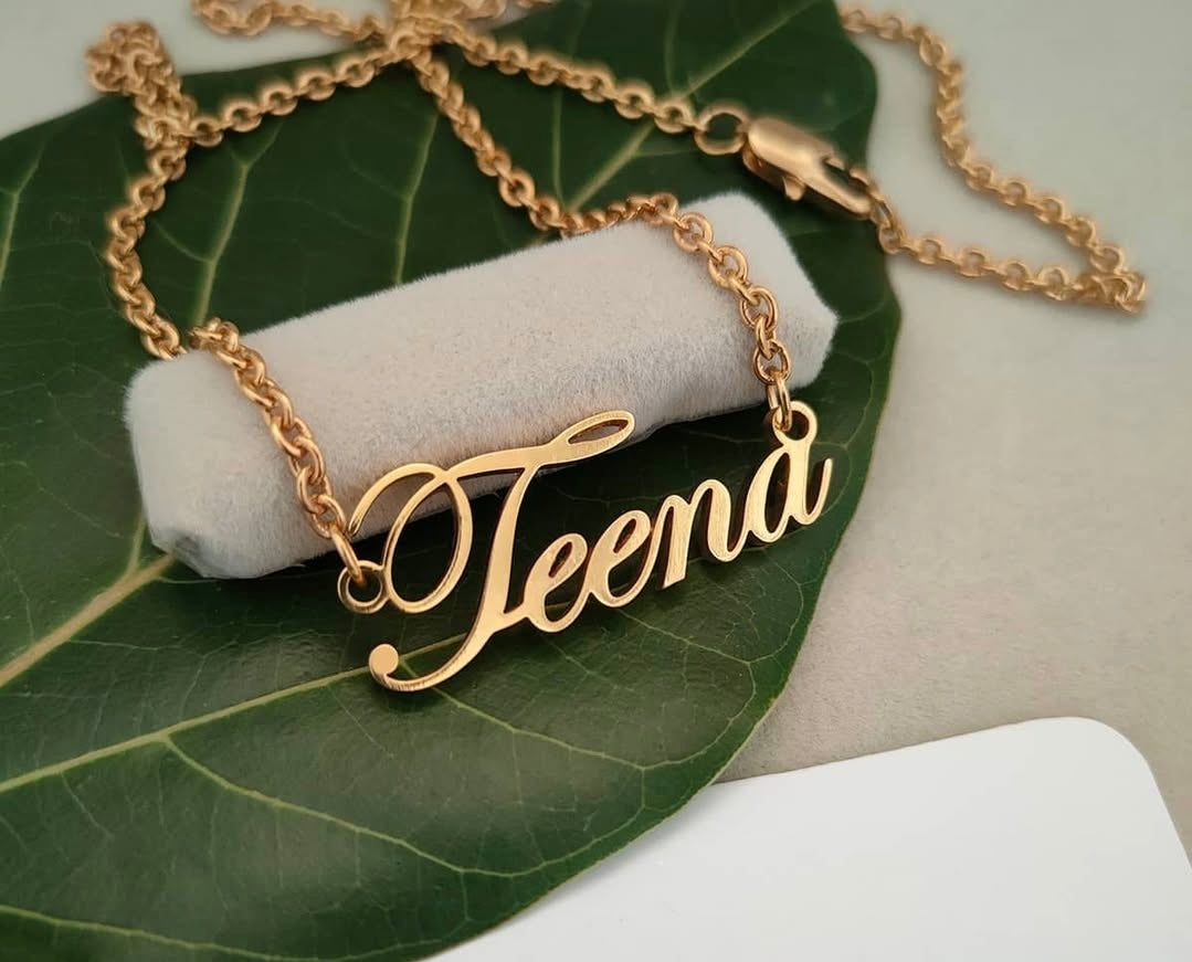 Custom Name Crown Necklace – Gold Finish