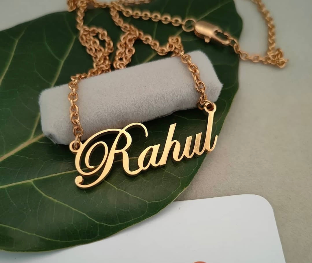 Custom Name Crown Necklace – Gold Finish