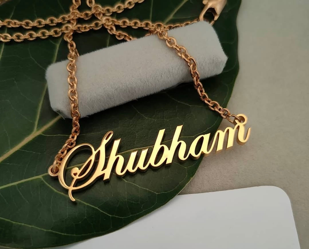 Custom Name Crown Necklace – Gold Finish