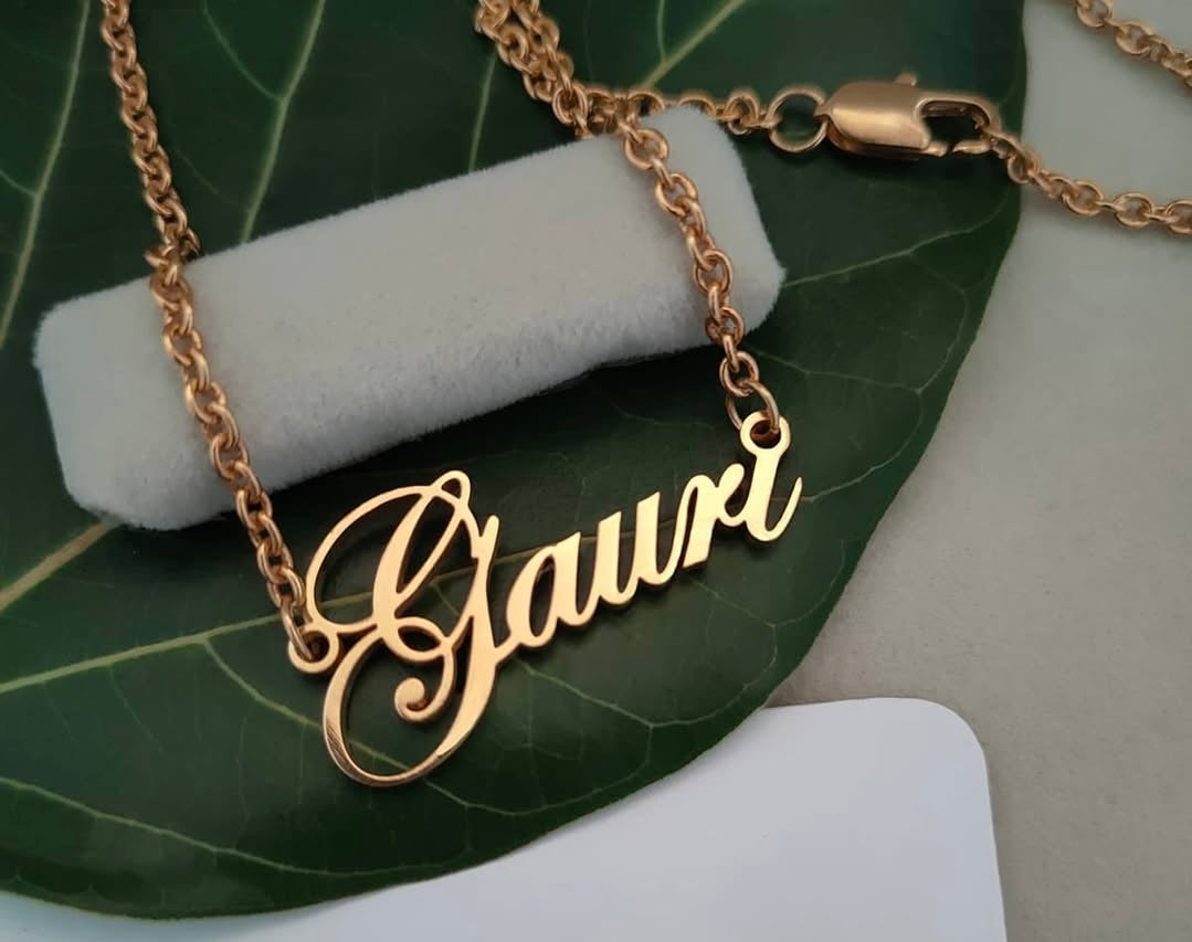 Custom Name Crown Necklace – Gold Finish