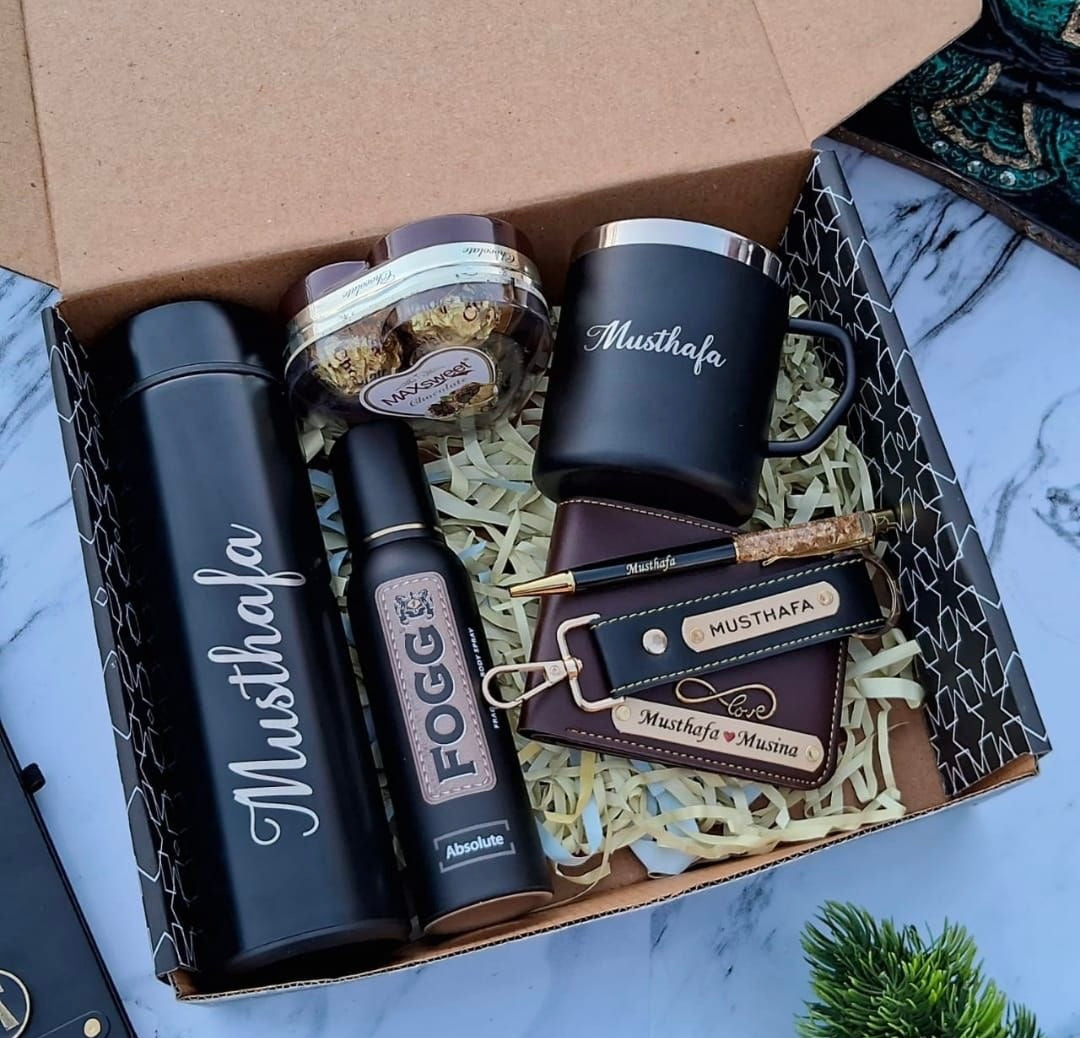 Premium Personalized Men’s Gift Hamper – Custom Name Bottle, Mug, Wallet & Pen Set