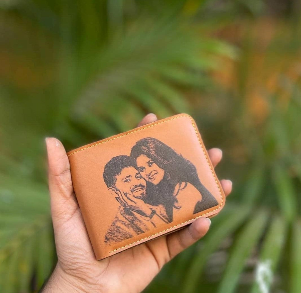 Personalized Engraved Leather Wallet with Name Plate – Custom Photo Illustration